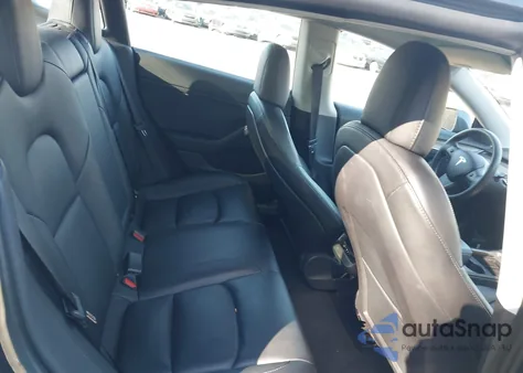 2021 Tesla Model 3 Long Range Dual Motor All-Wheel Drive z USA, uszkodzony, nr VIN 5YJ3E1EB0MF014826